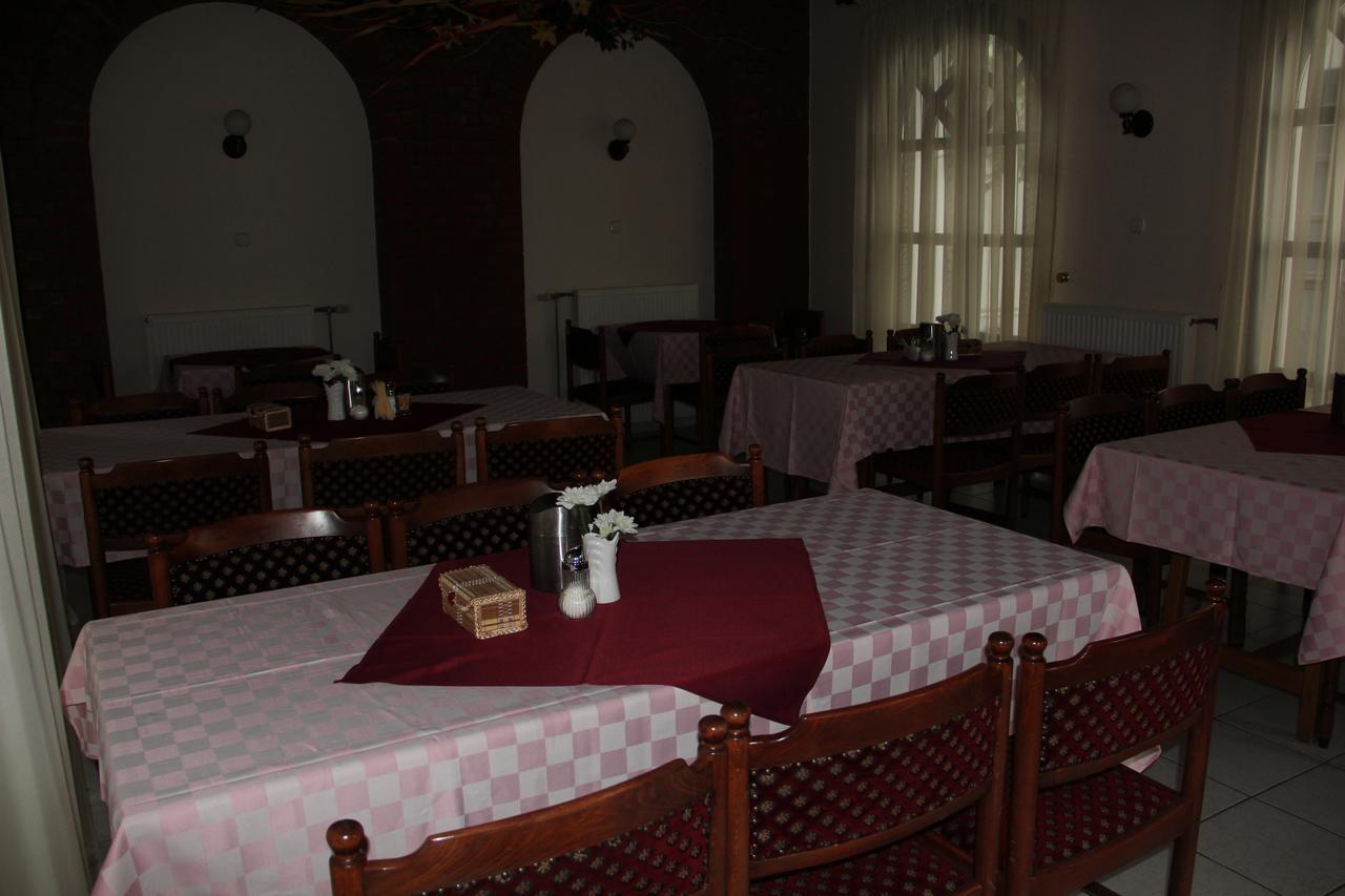 Karikas Hotel Hajdúszoboszló المظهر الخارجي الصورة