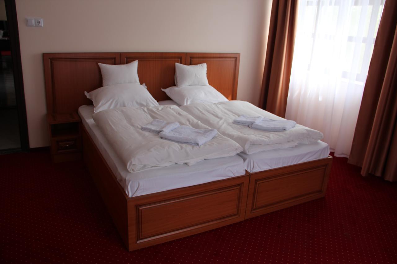 Karikas Hotel Hajdúszoboszló المظهر الخارجي الصورة