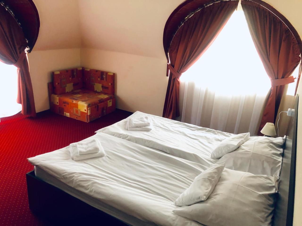 Karikas Hotel Hajdúszoboszló المظهر الخارجي الصورة