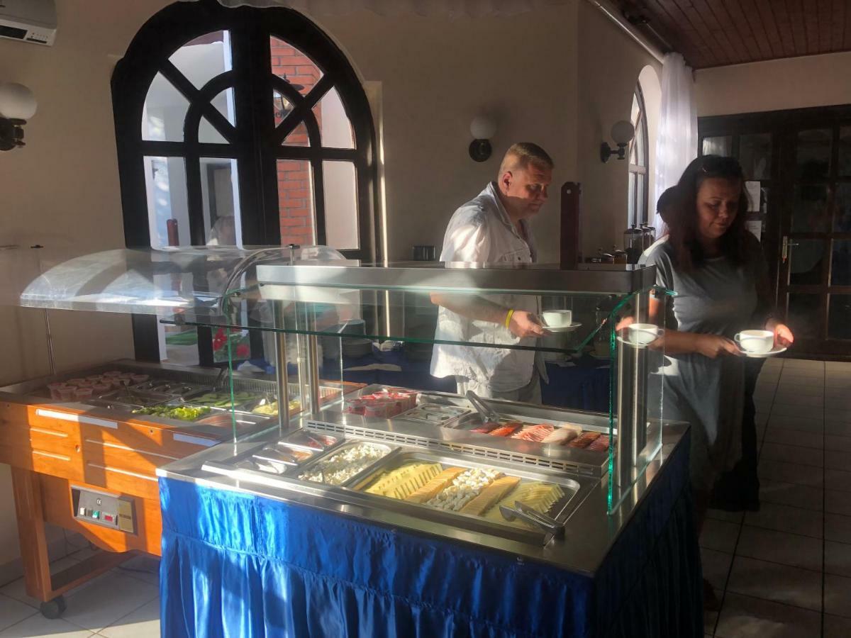 Karikas Hotel Hajdúszoboszló المظهر الخارجي الصورة
