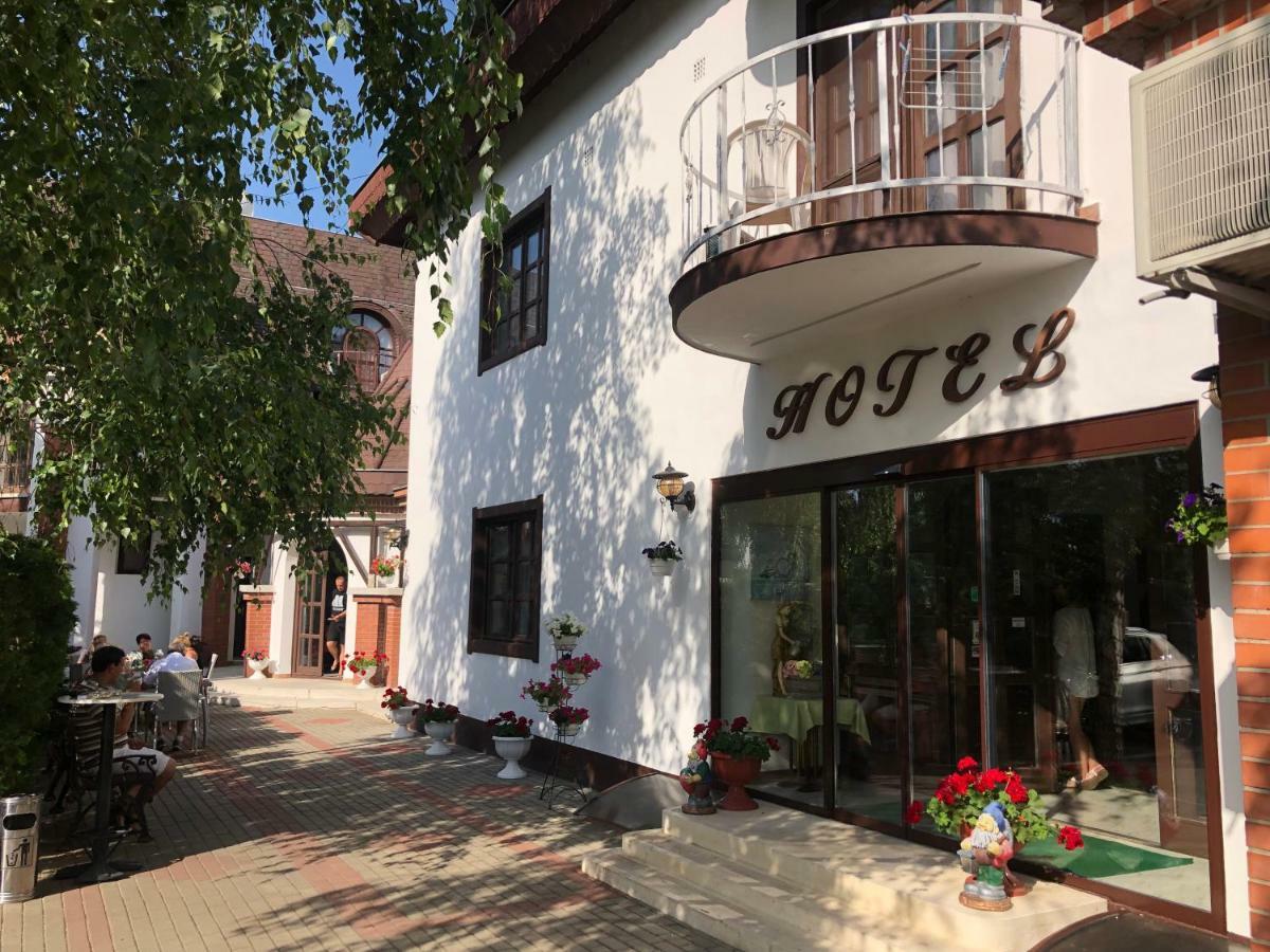 Karikas Hotel Hajdúszoboszló المظهر الخارجي الصورة